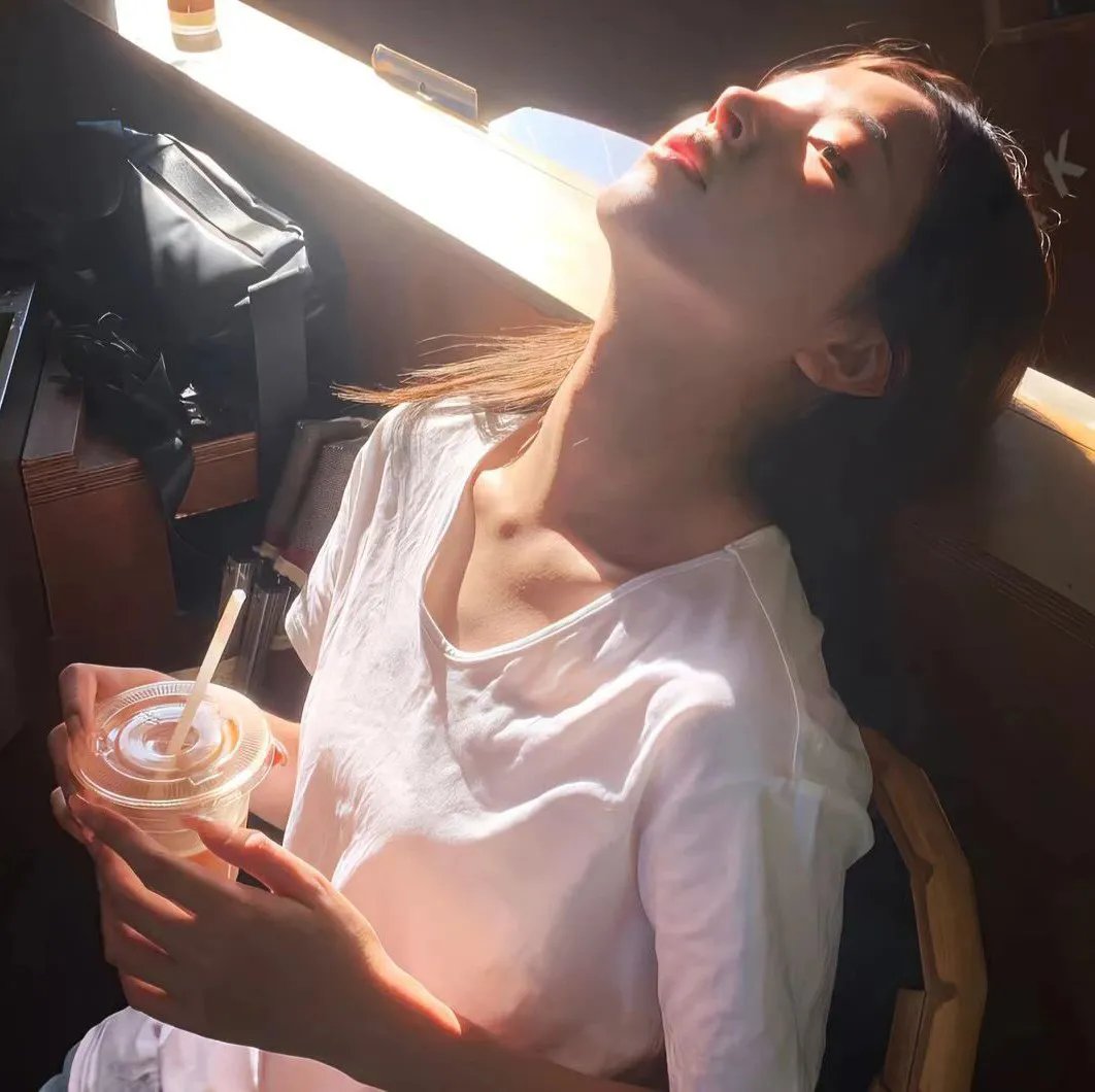 香港女伯爵 海报
